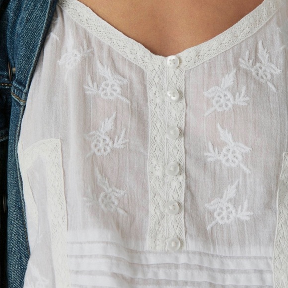 Lucky Brand Spring/Summer embroideried tank - Picture 2 of 6